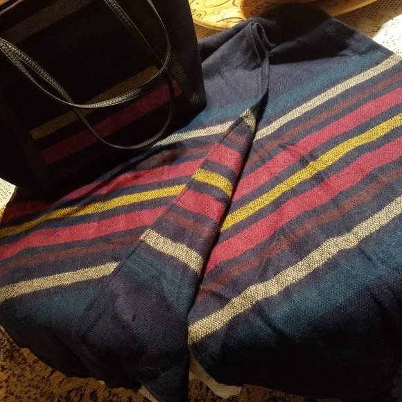 Bag with matching shoulder cover - Picture 3 of 8